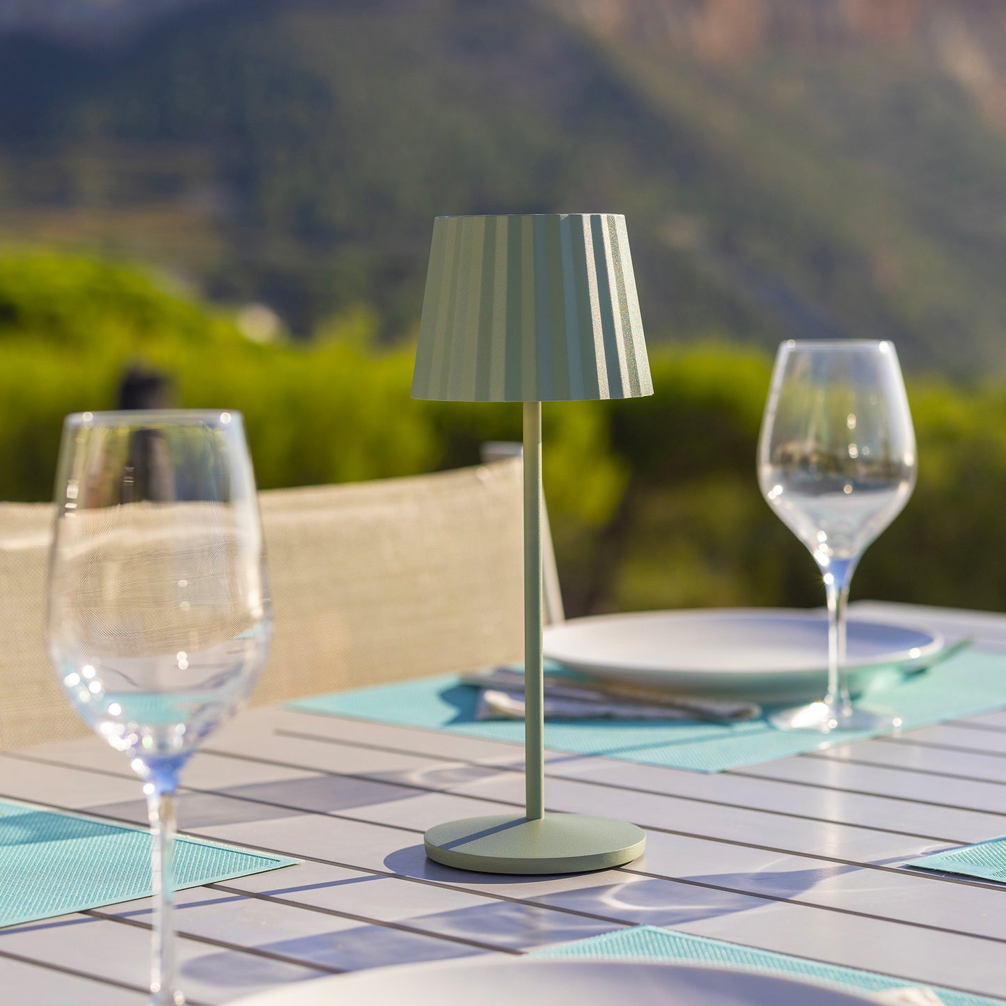 Lot de 6 Lampe de table sans fil LED blanc chaud dimmable ABBY OLIVE H29cm Vert Olive avec plateau de chargement