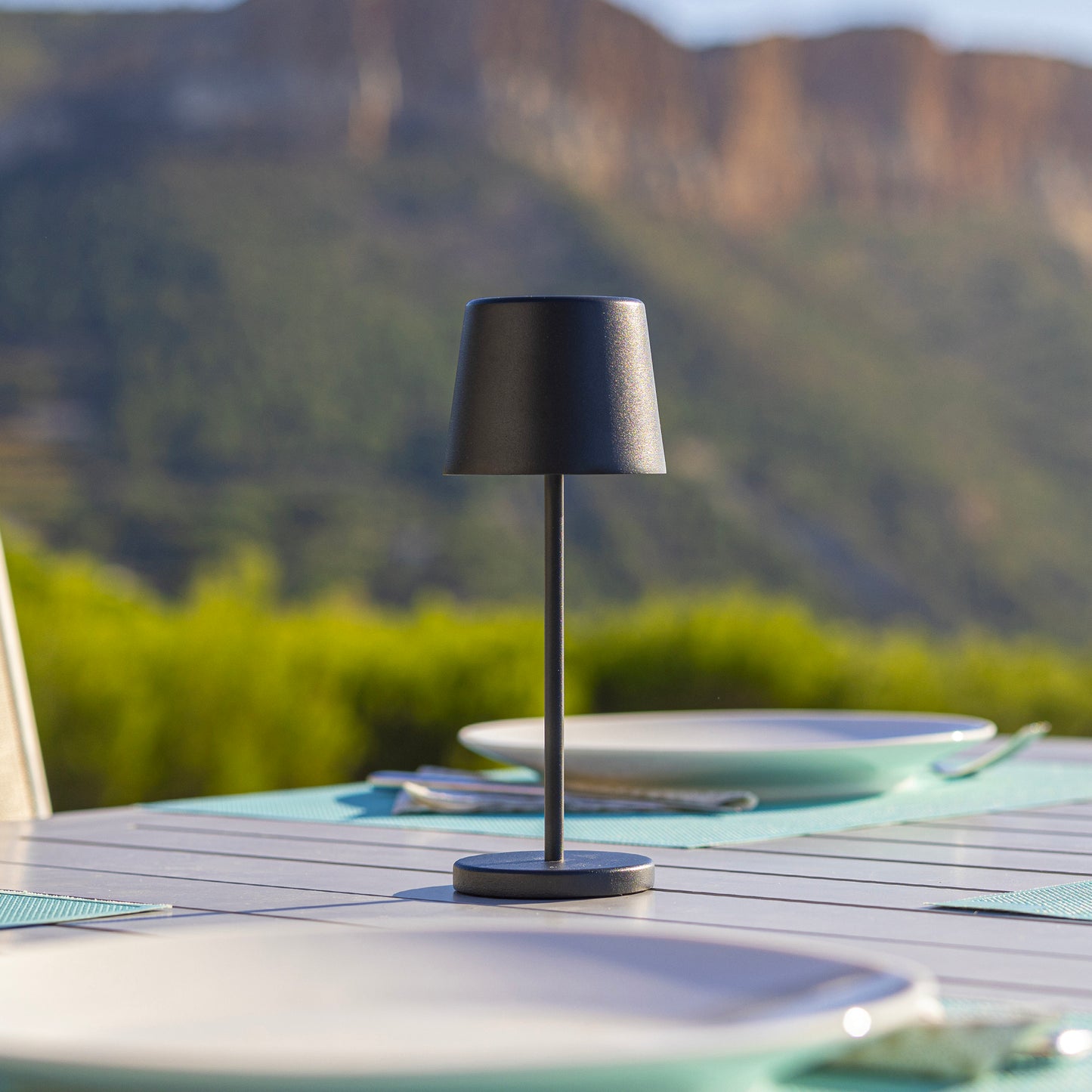Mini lampe de table touch sans fil en aluminium noir LED KELLY MINI BLACK blanc dimmable H22cm