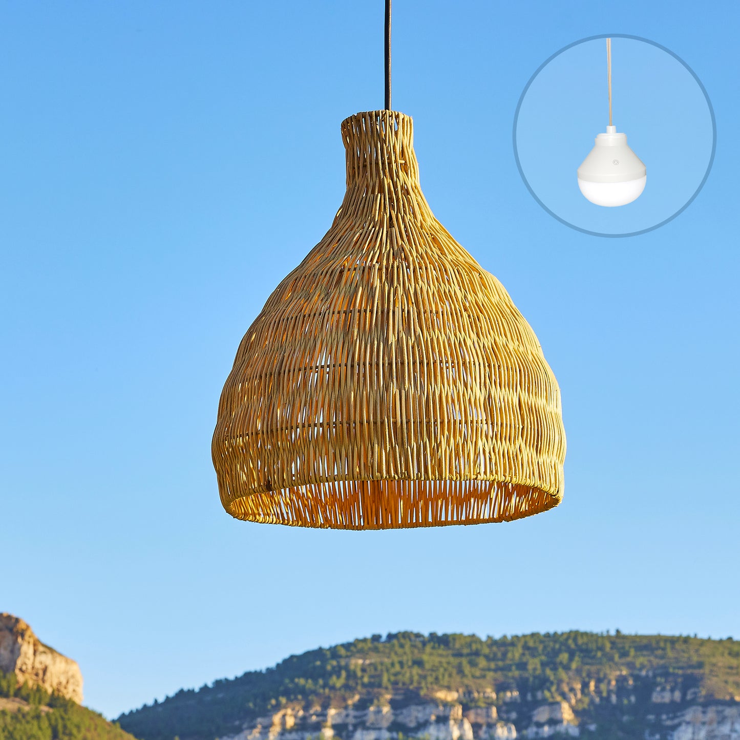Suspension BELLA NOMAD en rotin naturel style bohème avec ampoule LED nomade