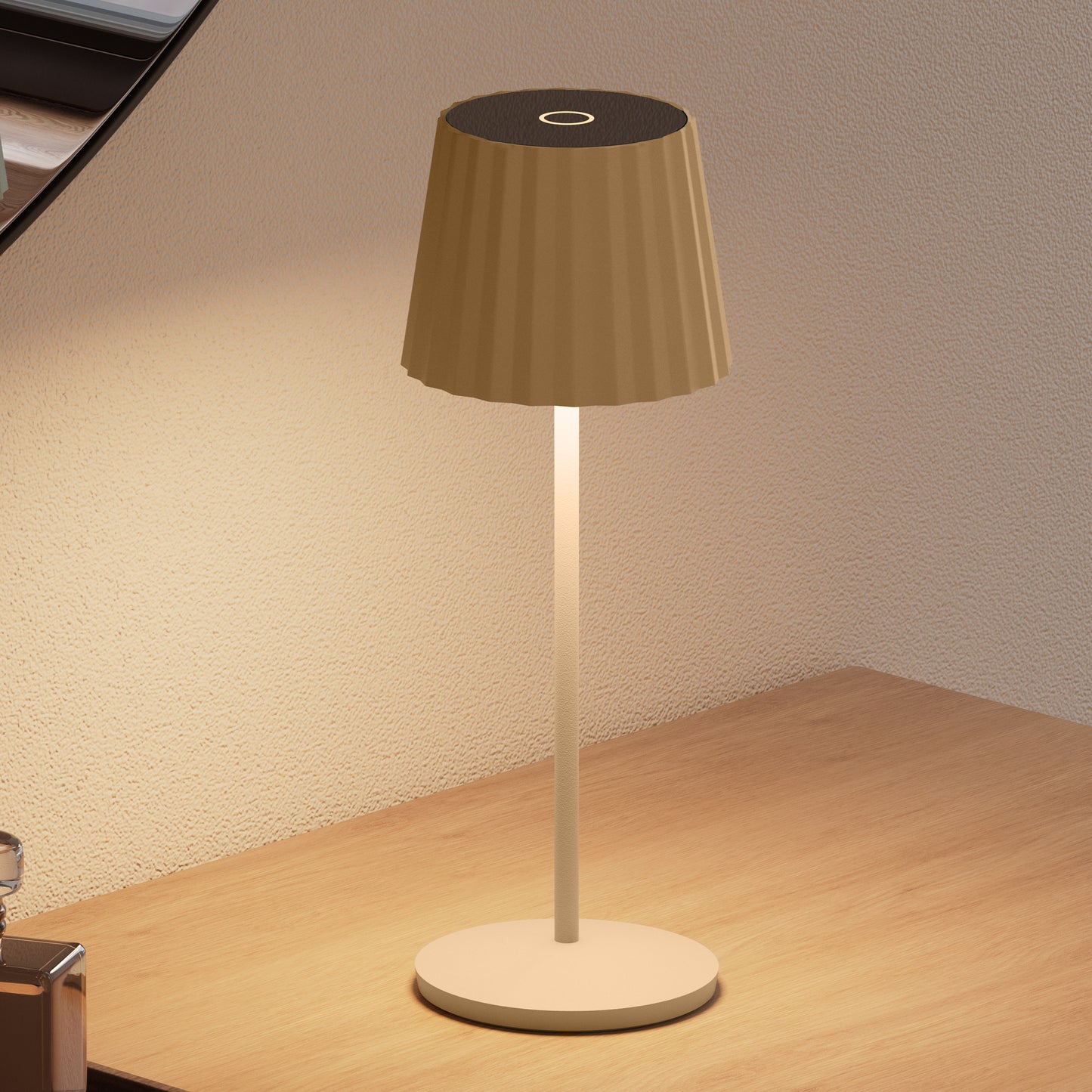 Lampe de table touch sans fil en aluminium beige LED ABBY CREAM blanc dimmable H29cm