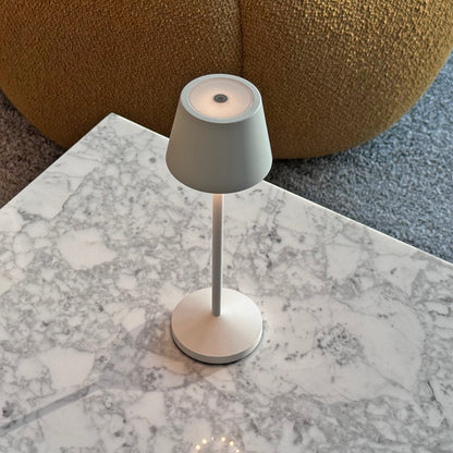 Lot de 9 lampes de table sans fil LED blanc chaud dimmable EMILY WHITE H25cm avec plateau de chargement