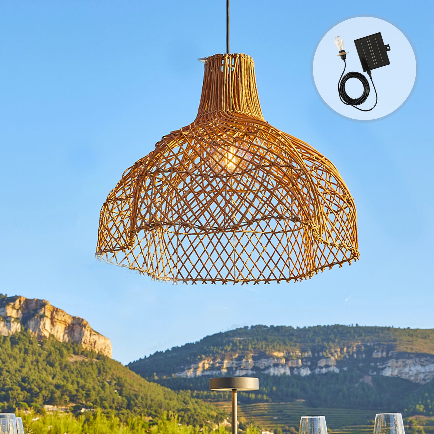 Suspension solaire bohème en rotin naturel style vannerie tressée LED blanc chaud ARIA SOLAR