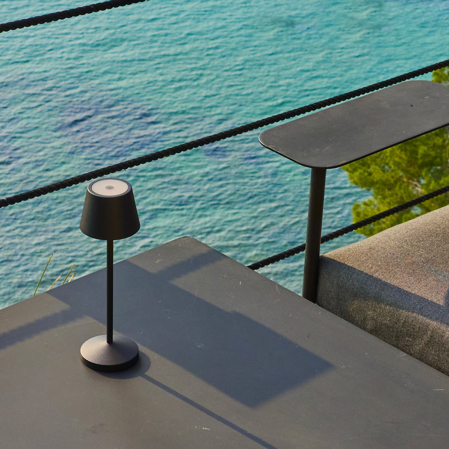 Lampe de table sans fil LED blanc chaud dimmable EMILY H25cm, Noir