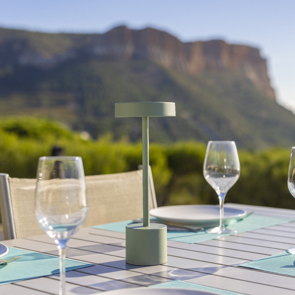 Lot de 2 lampes de table sans fil touch en aluminium vert olive mat LED ROBY OLIVE H30cm