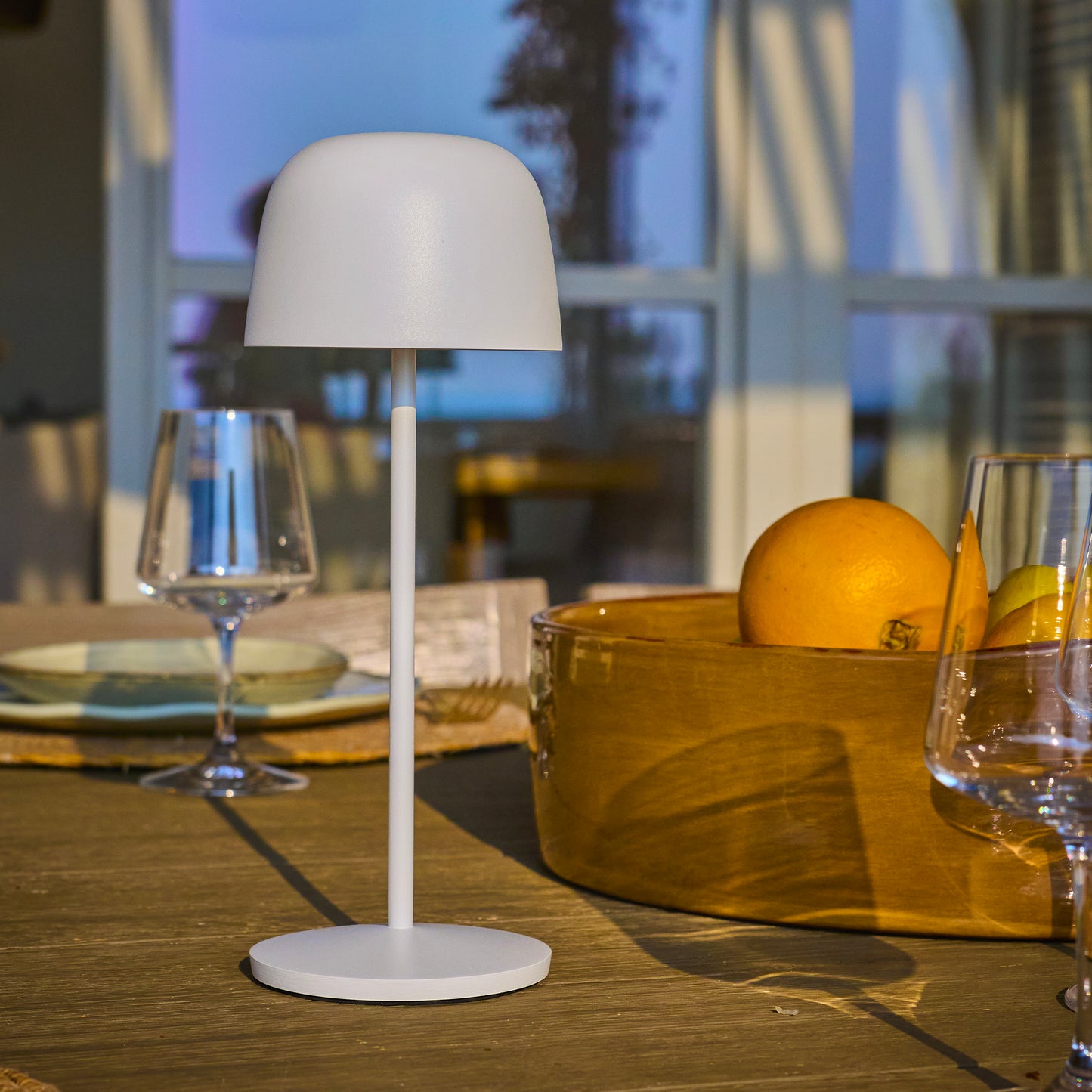 Lampe de table touch sans fil en aluminium blanc LED SOPHIA WHITE blanc dimmable H28cm