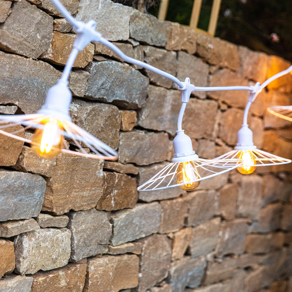 Guirlande lumineuse extérieur raccordable avec abat-jour en acier effet cage 10 ampoules à filament douille E27 LED blanc chaud CHIC WHITE LIGHT CONNECTABLE 6m